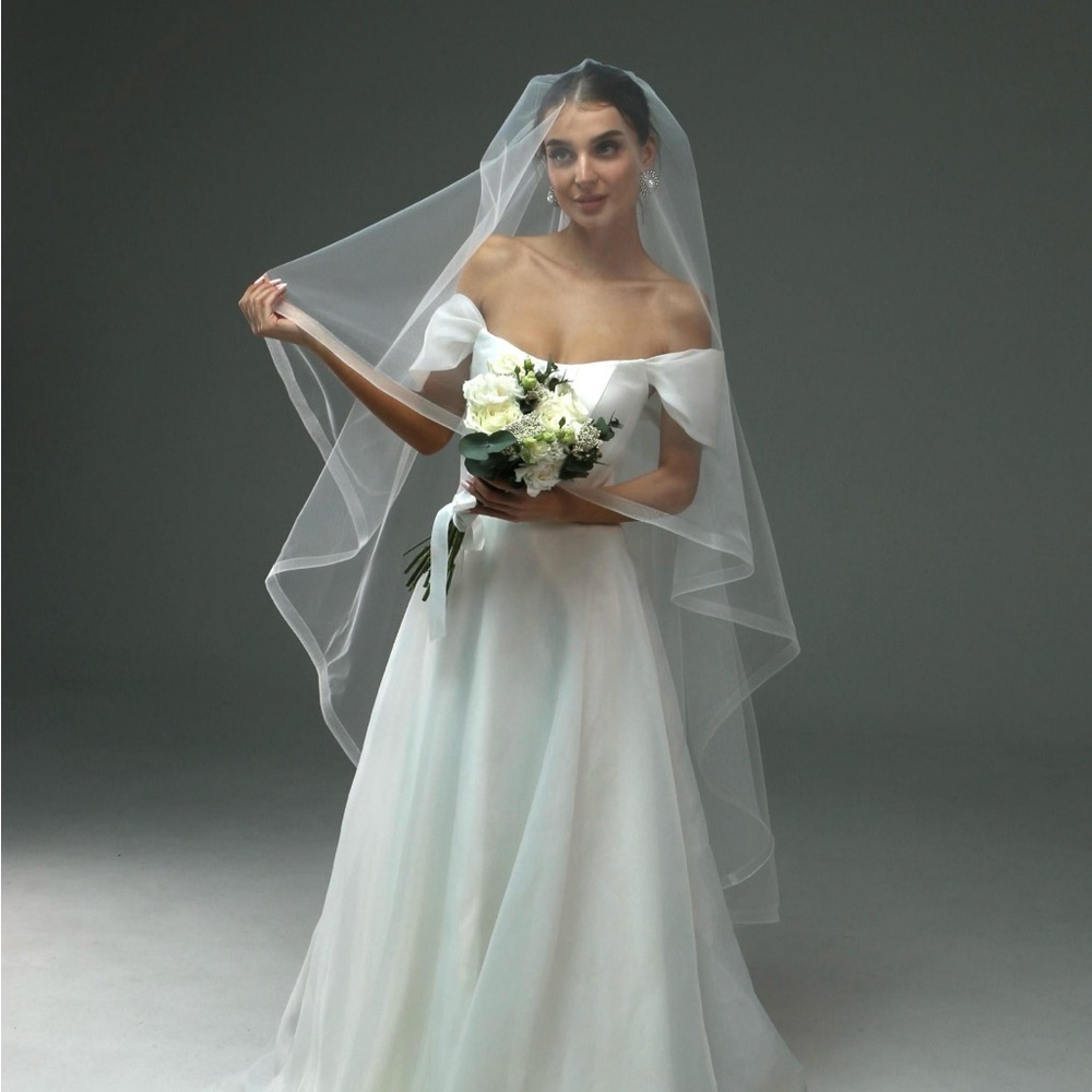 Elegant White Bridal Gown - Picture 3 of 3